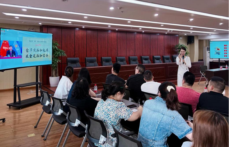 1663656422529978.png 商務(wù)禮儀培訓.png